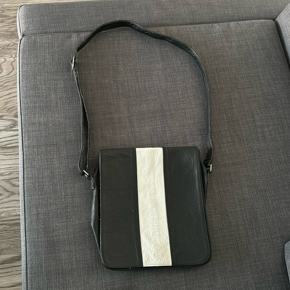Genuine leather , made in Mexico messenger bag